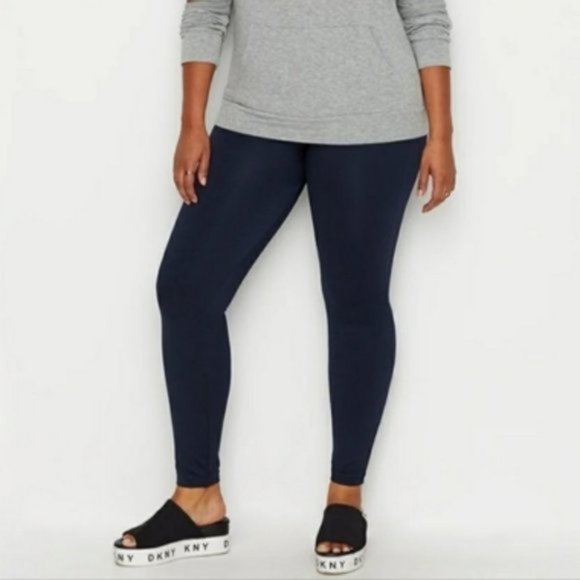 SPANX Pants - Make Offer Spanx PORT NAVY Look At Me Now Leggings